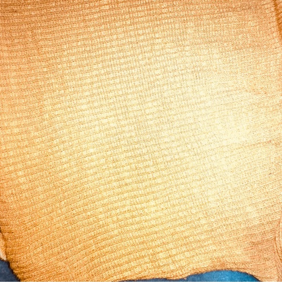 Windsor Crop Top - Picture 2 of 2